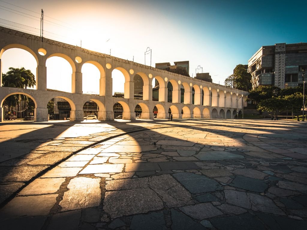 Visit the local neighborhoods in Rio de Janeiro. Book your guide tour in Rio with us.