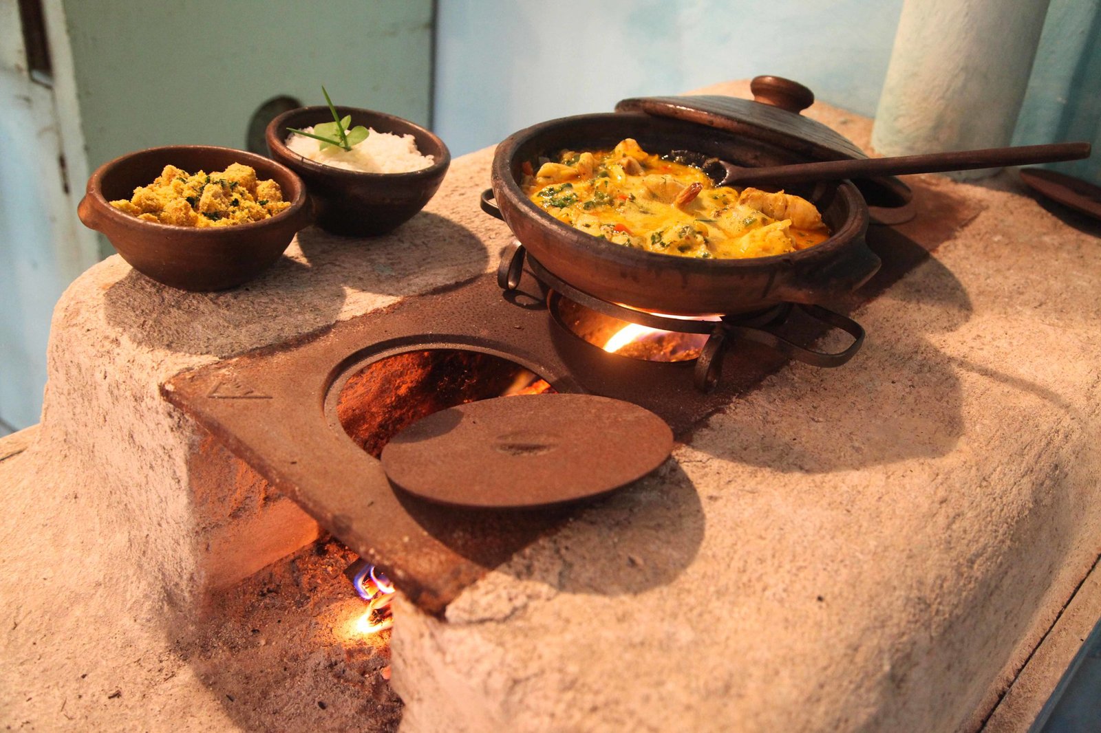 Delight in the vibrant flavors of Bahia through Moqueca, a traditional and irresistible dish.