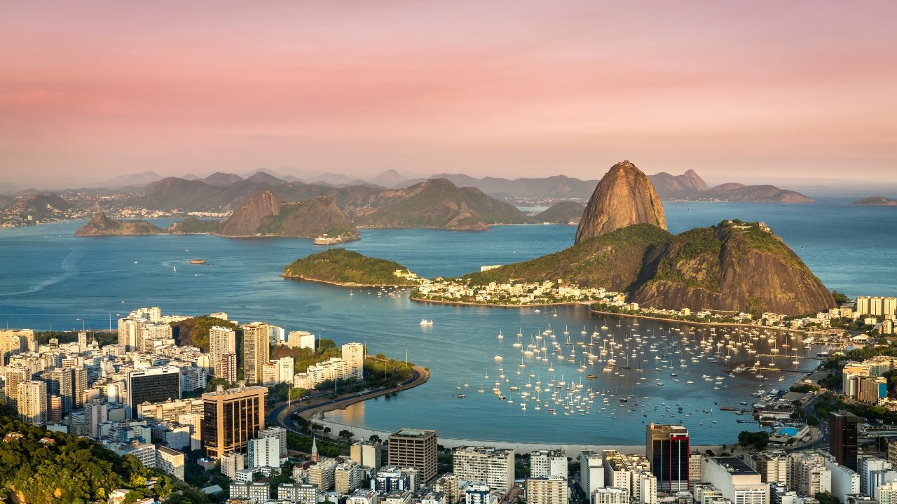 Visite a linda cidade de Rio de Janeiro, no Brasil.