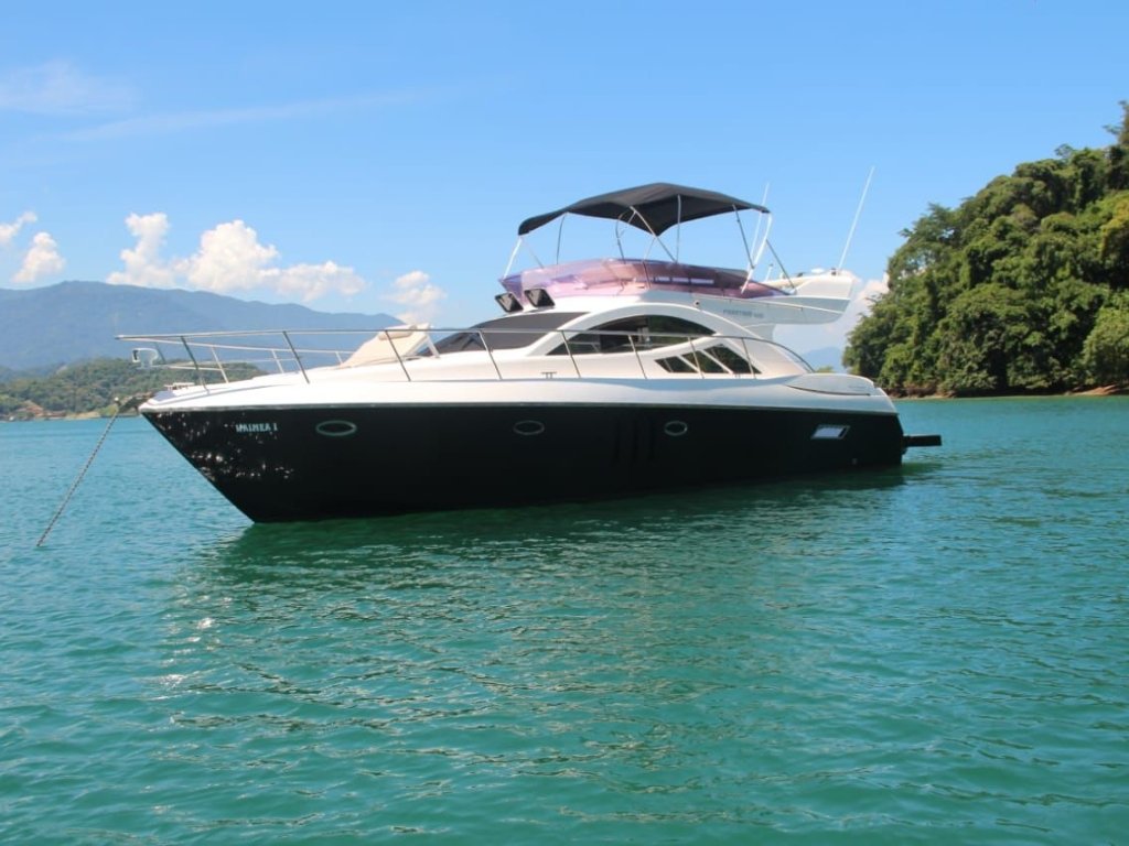 Picture of a Intermarine 78', a luxury yacht, in Rio de Janeiro.