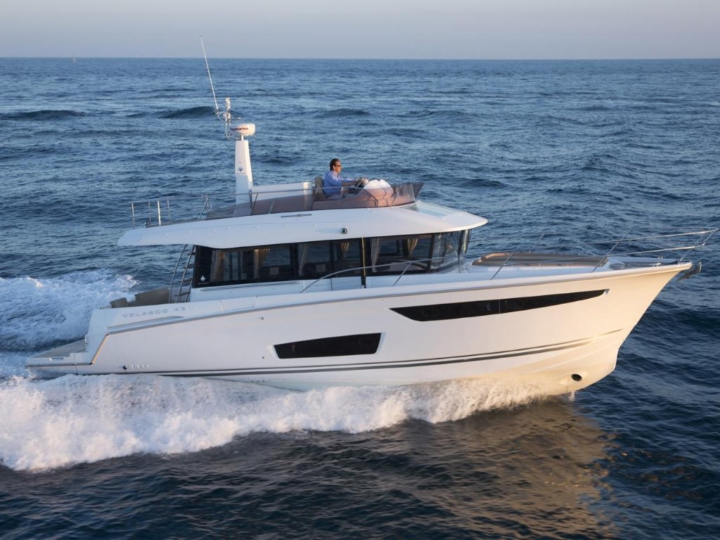 Picture of a Velasco 43', a luxury yacht, in Rio de Janeiro.