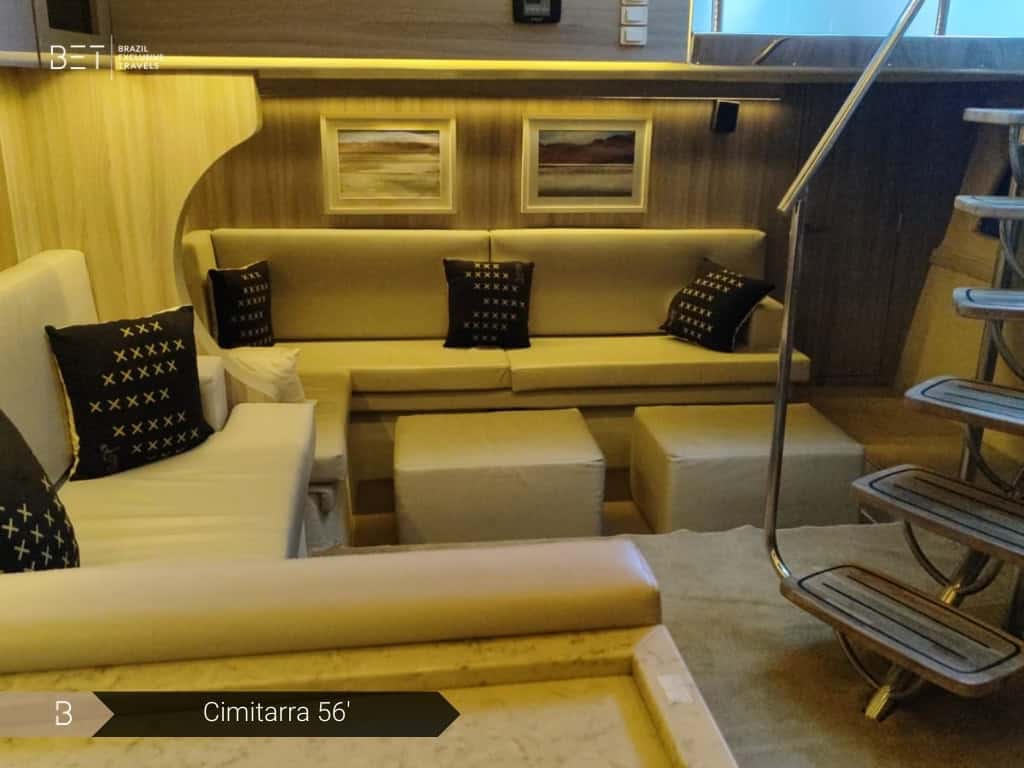 Cimitarra 60 yacht rental cruising Rio's iconic beaches.