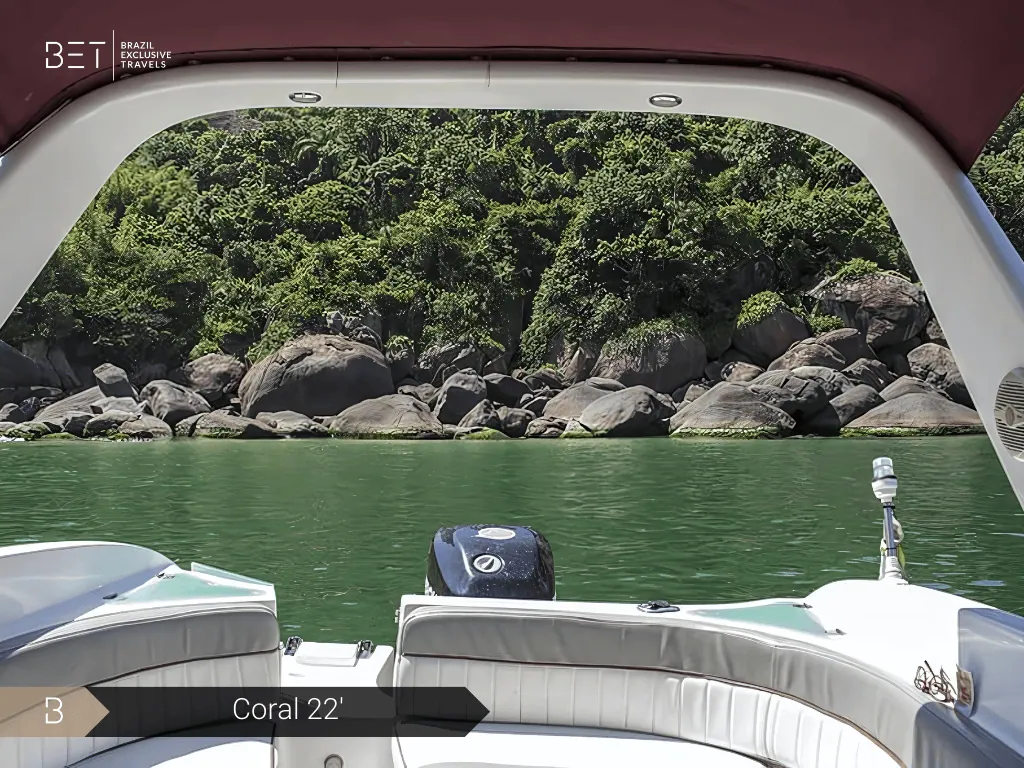 Coral 22 yacht rental in Rio, perfect for a quick coastal escape.