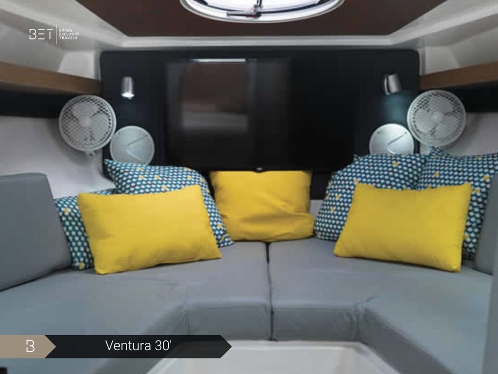 Ventura 30 yacht rental in Rio, ideal for small groups.