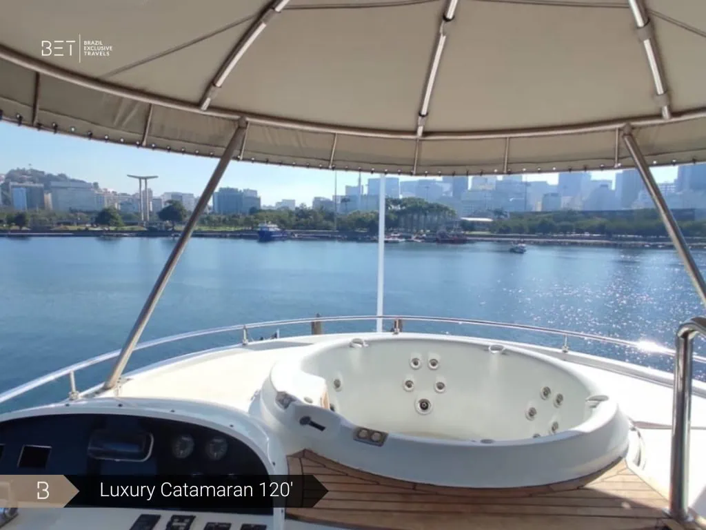 Catamaran 120 rental in Rio de Janeiro, ideal for group celebrations.