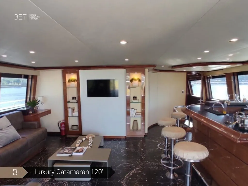 Catamaran 120 rental in Rio de Janeiro, ideal for group celebrations.
