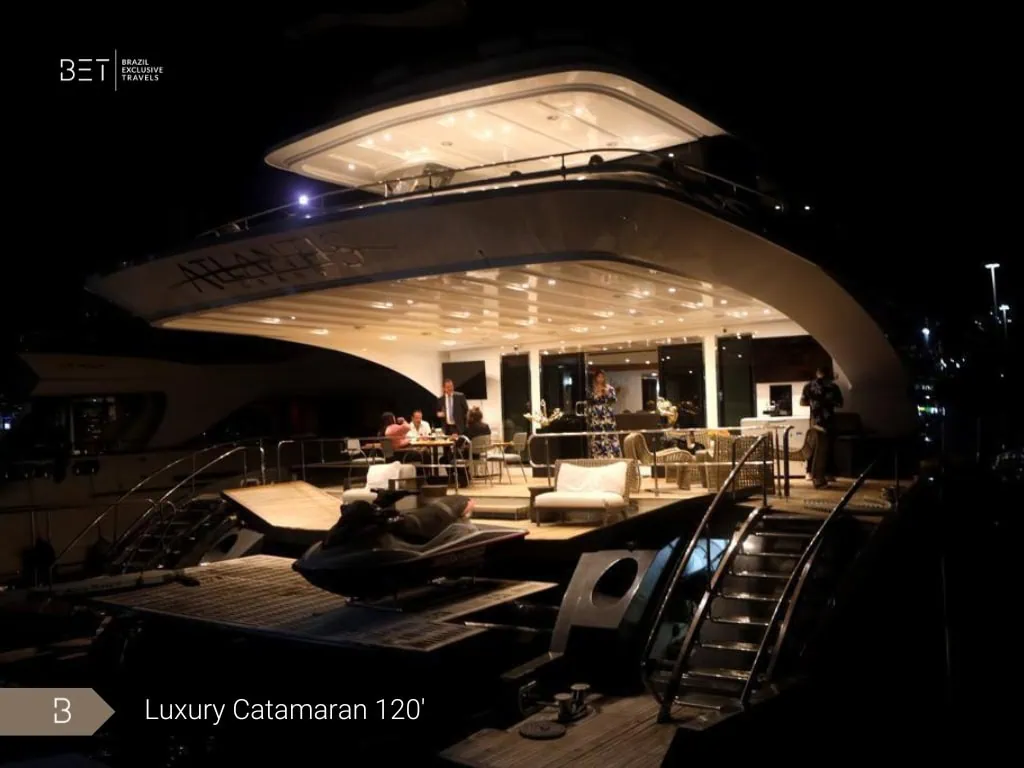 Catamaran 120 rental in Rio de Janeiro, ideal for group celebrations.