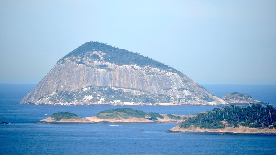 Cagarras Islands on the horizon, a key destination on a yacht tour in Rio de Janeiro