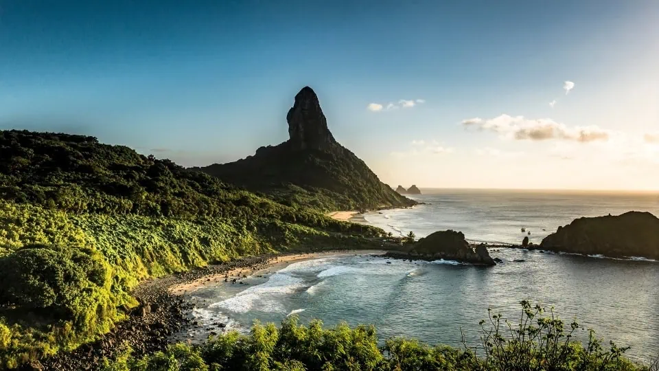 Cover - 960x540px Brazil Exclusive Travels - Destination Page - Fernando de Noronha (2)