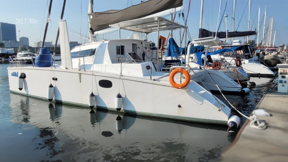 Explore Rio de Janeiro's coastline in style aboard the Catamaran 37'. With space for up to 18 guests, 4 cabins, and modern amenities, this 2022 vessel ensures an unforgettable adventure. Book now!