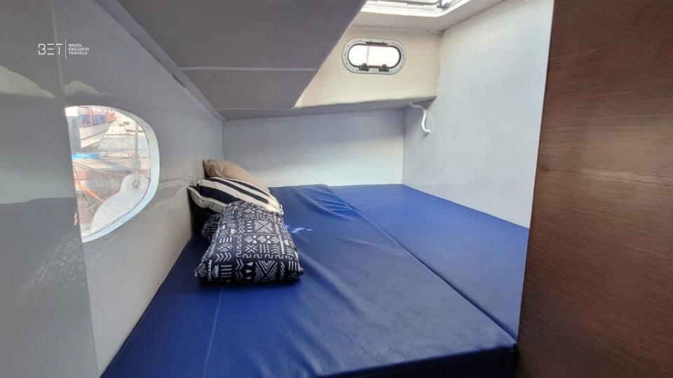 Explore Rio de Janeiro's coastline in style aboard the Catamaran 37'. With space for up to 18 guests, 4 cabins, and modern amenities, this 2022 vessel ensures an unforgettable adventure. Book now!