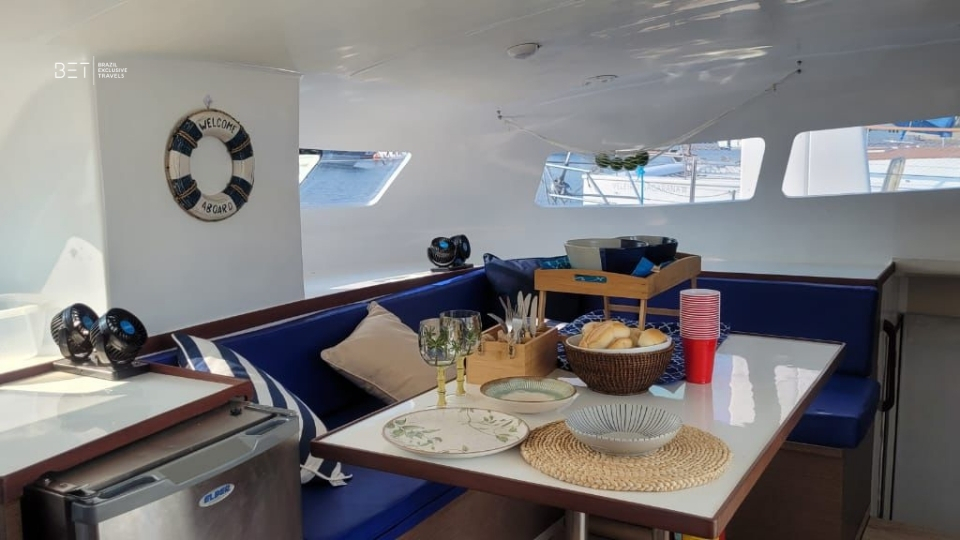 Explore Rio de Janeiro's coastline in style aboard the Catamaran 37'. With space for up to 18 guests, 4 cabins, and modern amenities, this 2022 vessel ensures an unforgettable adventure. Book now!