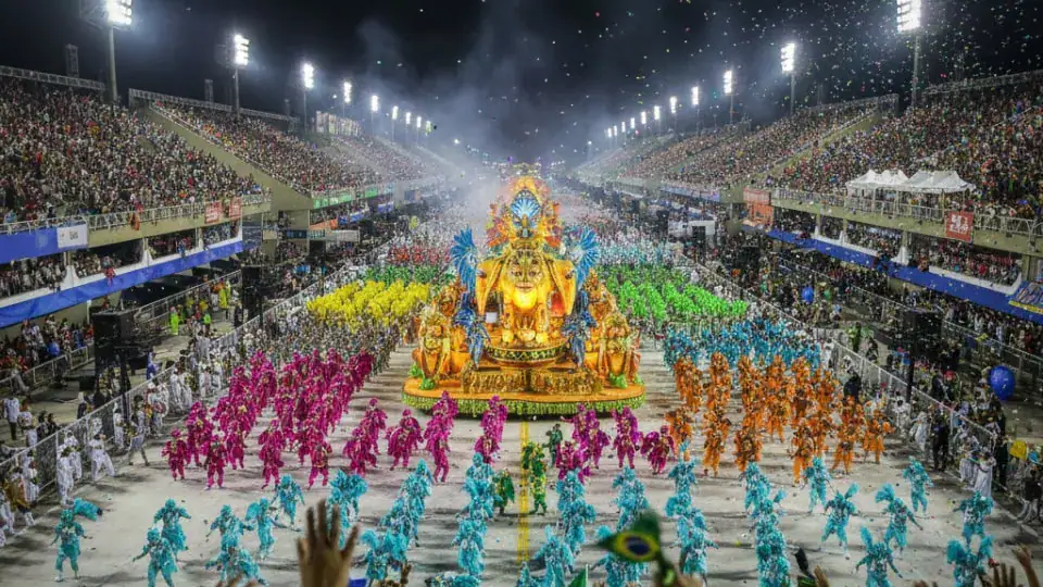 Carnival-in-Rio-de-Janeiro-tribunes-7