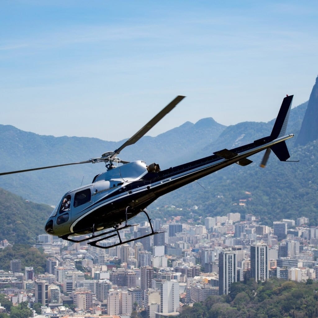Experience - Helicopter overflight in Rio - page image 1080x1080px (4)