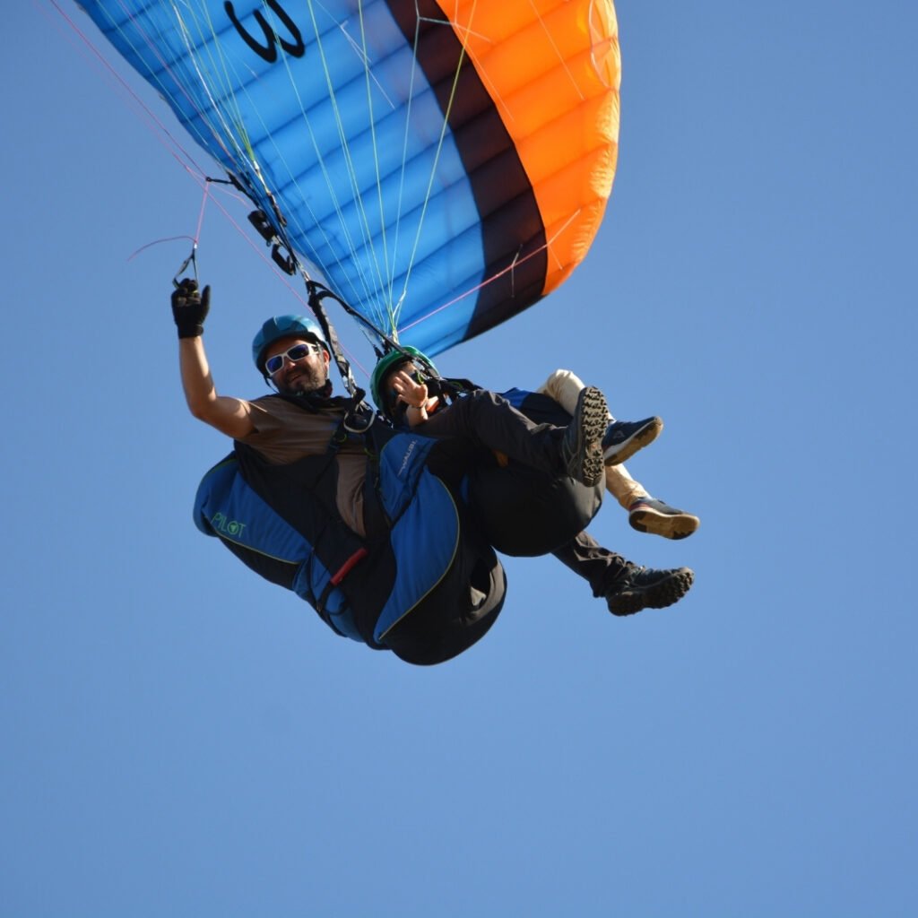 Experience - Paragliding in Rio - page image 1080x1080px (3)