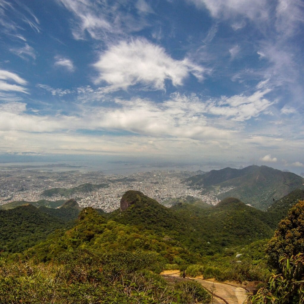 Experience - Tijuca Peak - page image 1080x1080px (2)